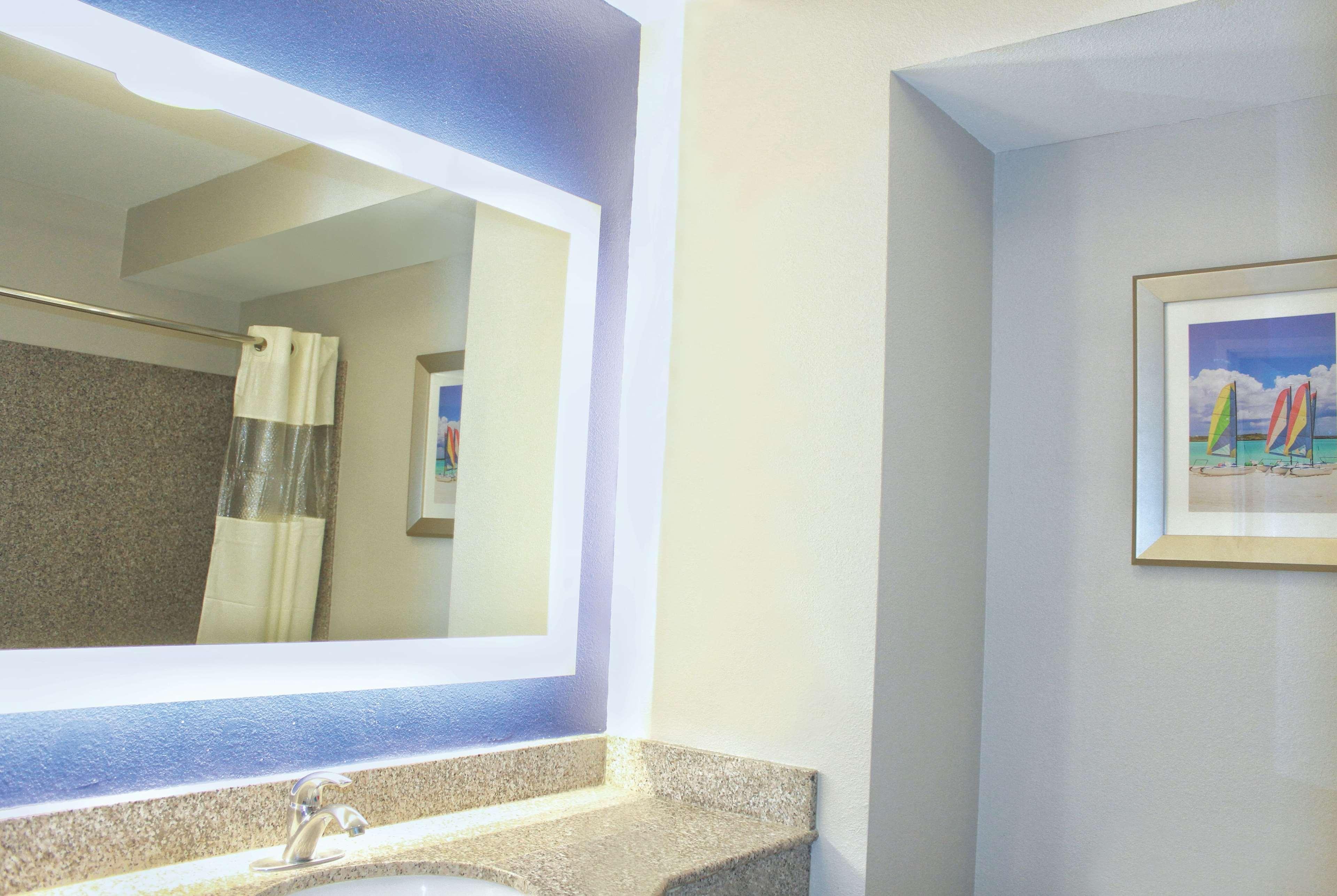 La Quinta By Wyndham Ne Long Beach/Cypress Hawaiian Gardens Exteriér fotografie