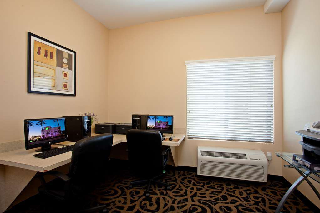 La Quinta By Wyndham Ne Long Beach/Cypress Hawaiian Gardens Zařízení fotografie